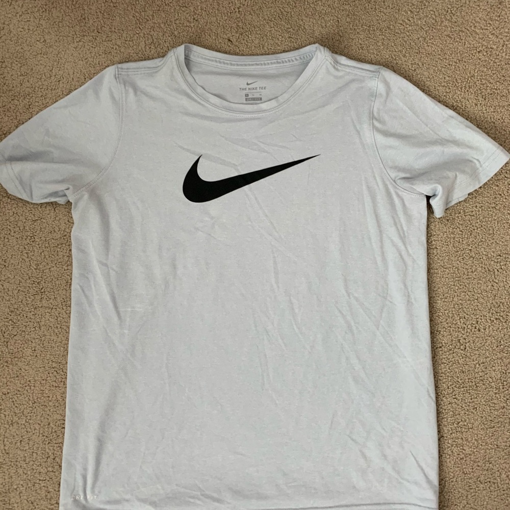 BOY SIZE CHILD XL NIKE TSHIRT